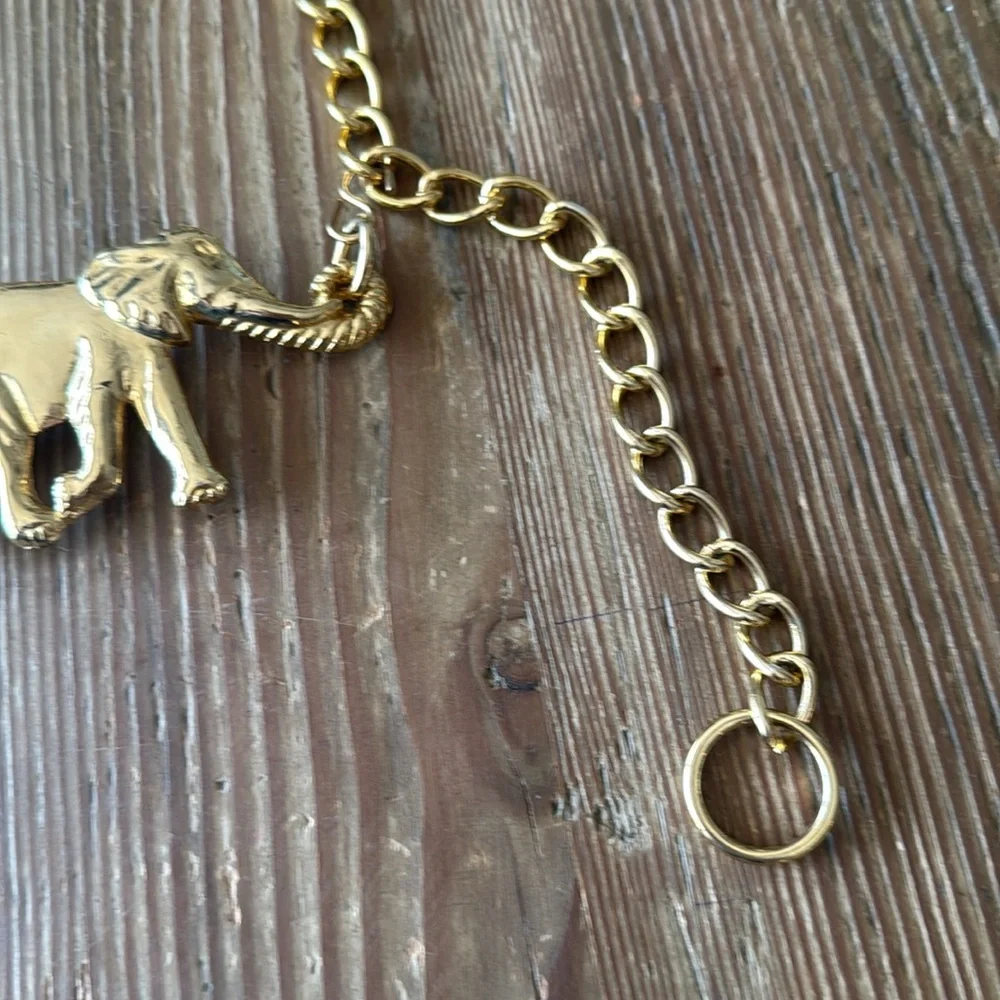 Anne Klein vintage 1980’s gold elephant shaped modern chain belt